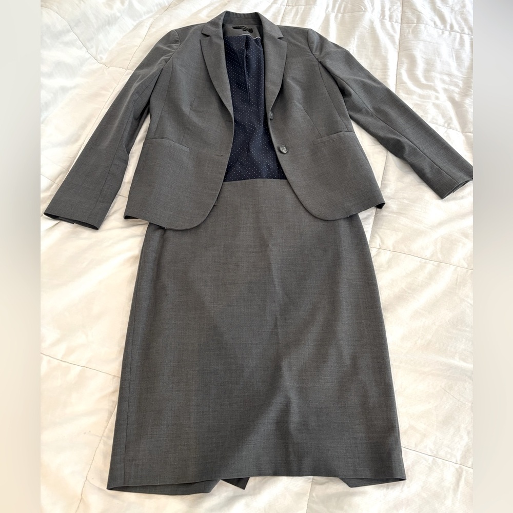 Talbots Women’s Gray Suit with Size 4 Jacket and Size 6 Skirt